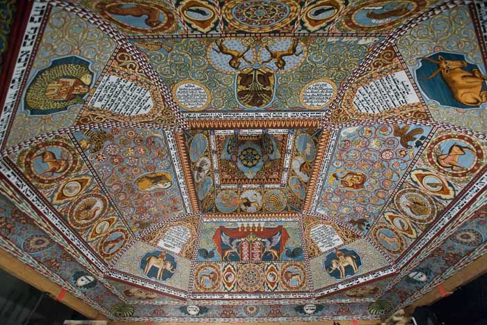 Replica of the roof of the Gwoździec Synagogue, part of the POLIN Museum of the History of Polish Jews exhibition, photo: courtesy of the POLIN Museum
